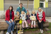 Energieversorgung Halle übergibt Amberbaum an Kita Heideröschen